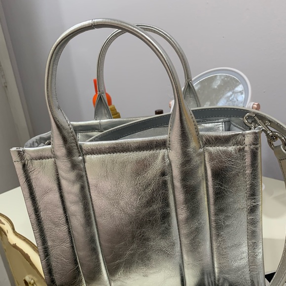Marc Jacobs Silver Crossbody Bag - Picture 5 of 8